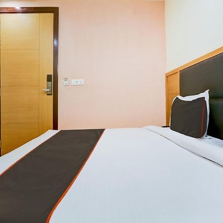 Collecion O White House Hotel New Delhi Luaran gambar