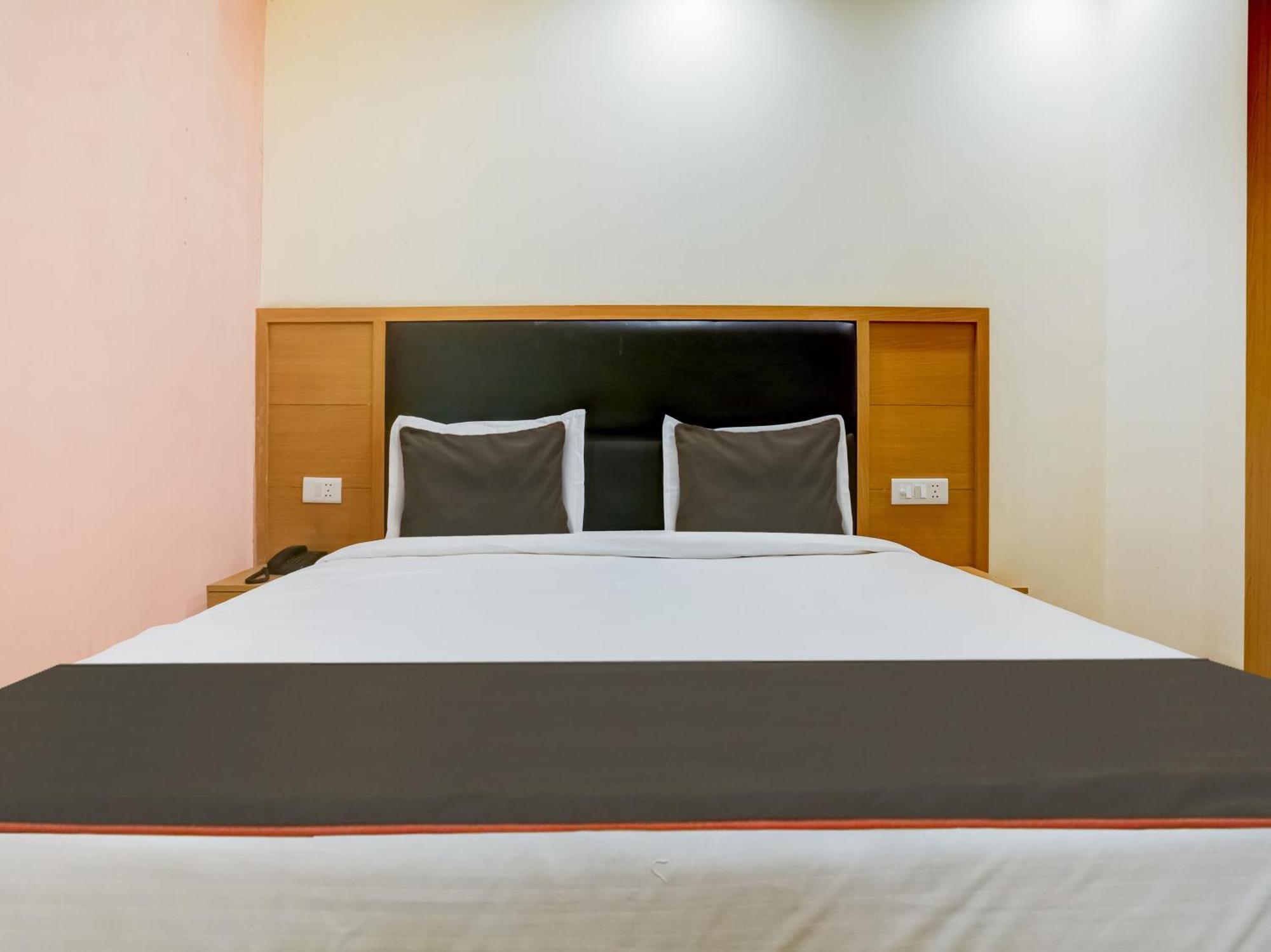 Collecion O White House Hotel New Delhi Luaran gambar