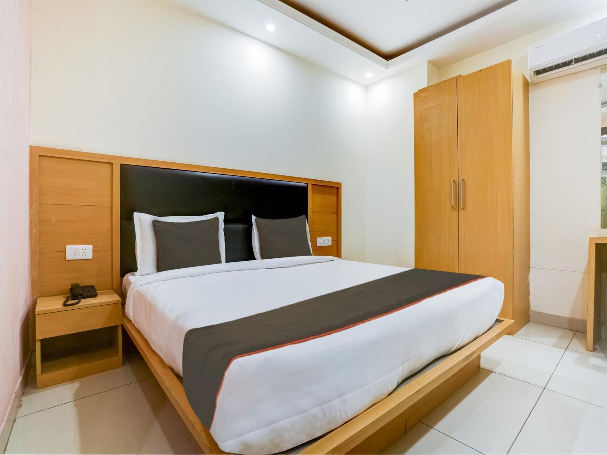 Collecion O White House Hotel New Delhi Luaran gambar
