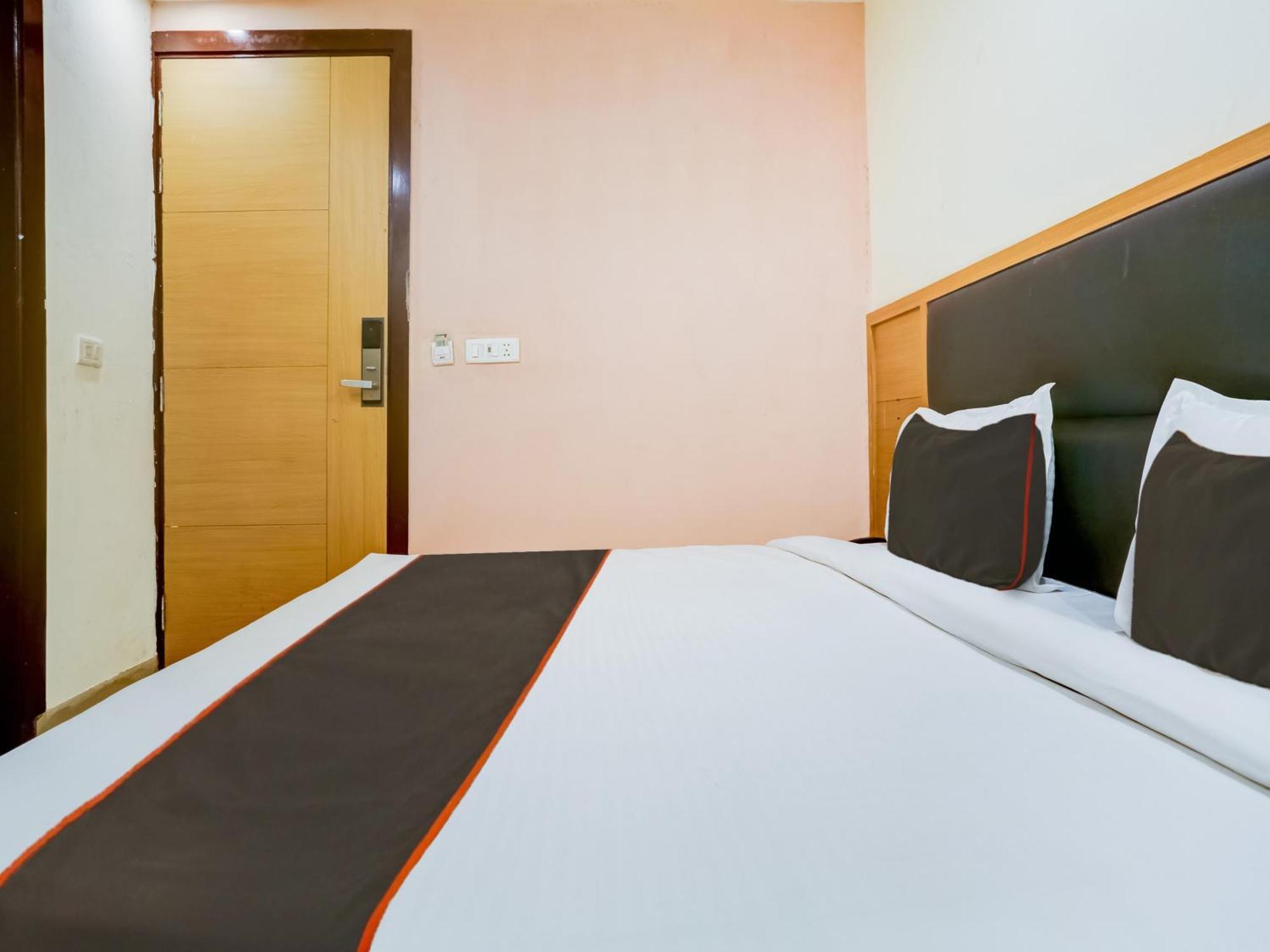 Collecion O White House Hotel New Delhi Luaran gambar